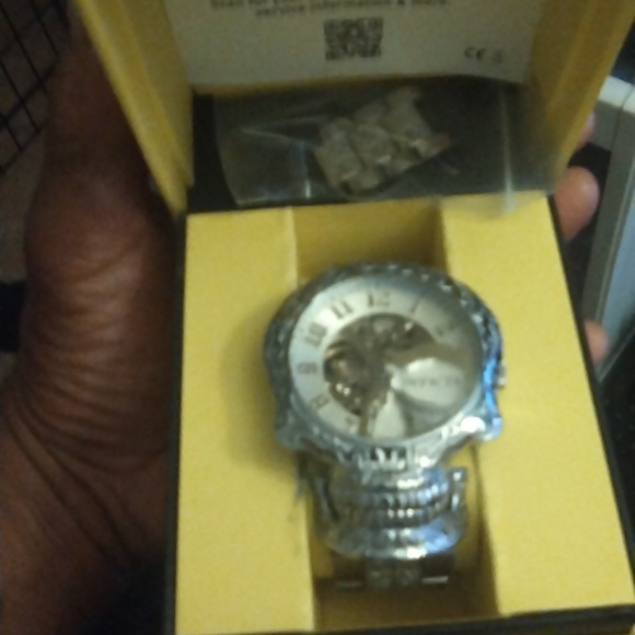Brand new never worn Invicta big face skull watch - Picture 2 of 4